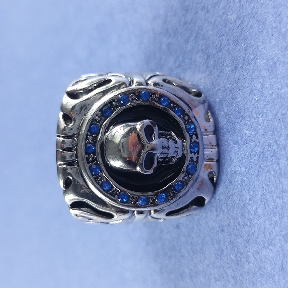 Skull Blue Diamond Studded Heavy Metal Skull Gothic Biker Punk Ring - Picture 3 of 4